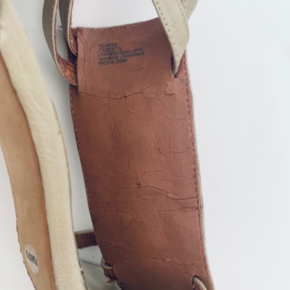 Sandals - Picture 7 of 7